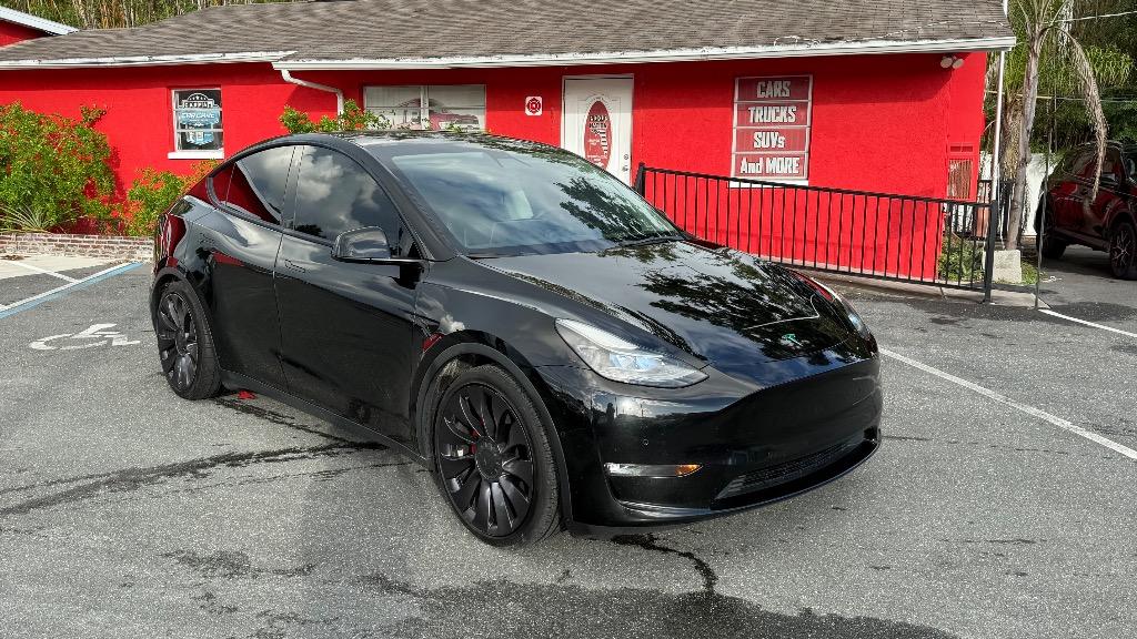 2021 Tesla Model Y Performance Dual Motor All-Wheel Drive's photo