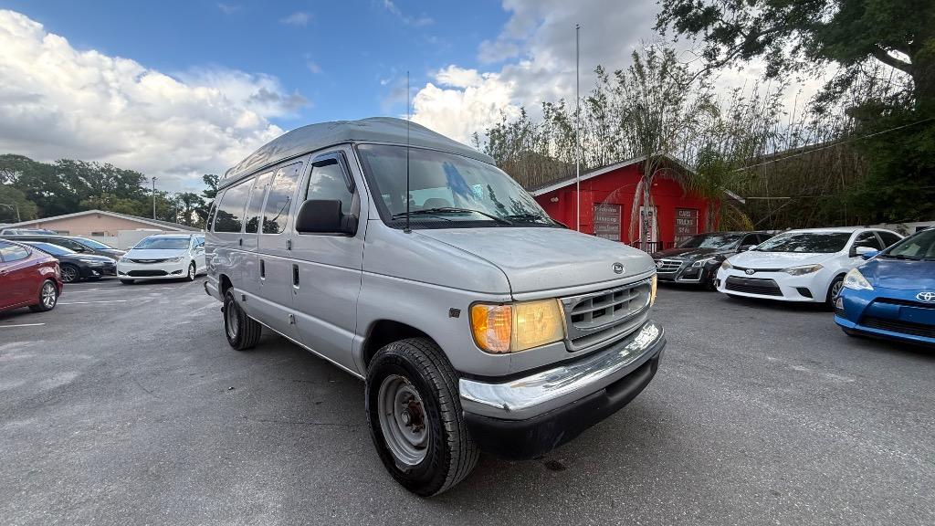 2002 Ford E-Series E-350 XL Super Duty Extended's photo