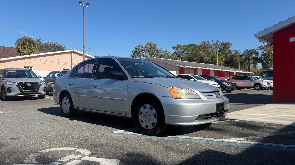 2002 Honda Civic LX 4AT's photo