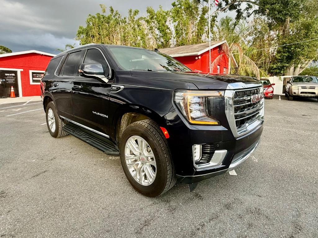 2023 GMC Yukon SLT's photo